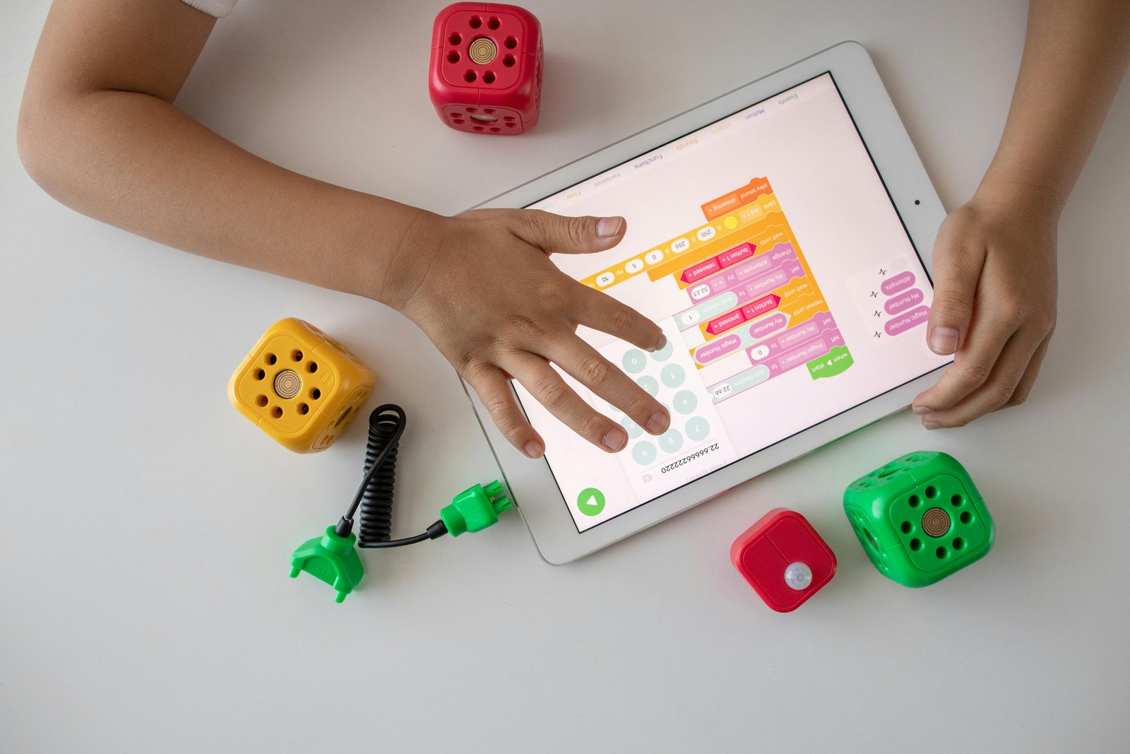 Interactive learning tablet
